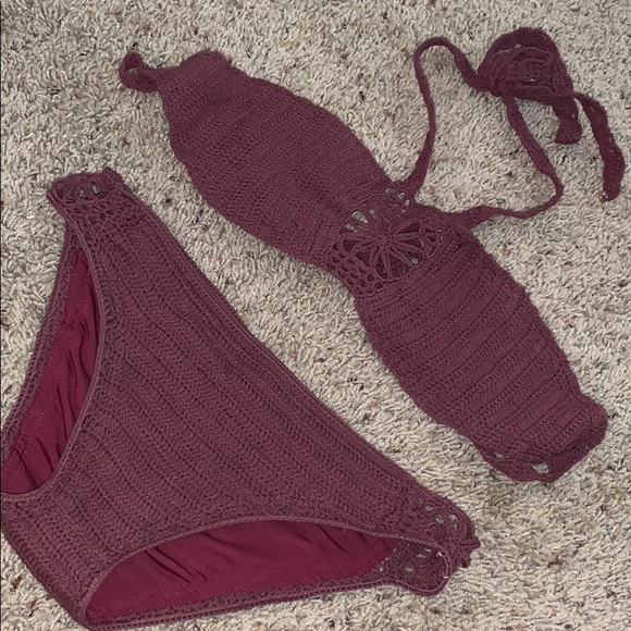 Bikini - Picture 2 of 4